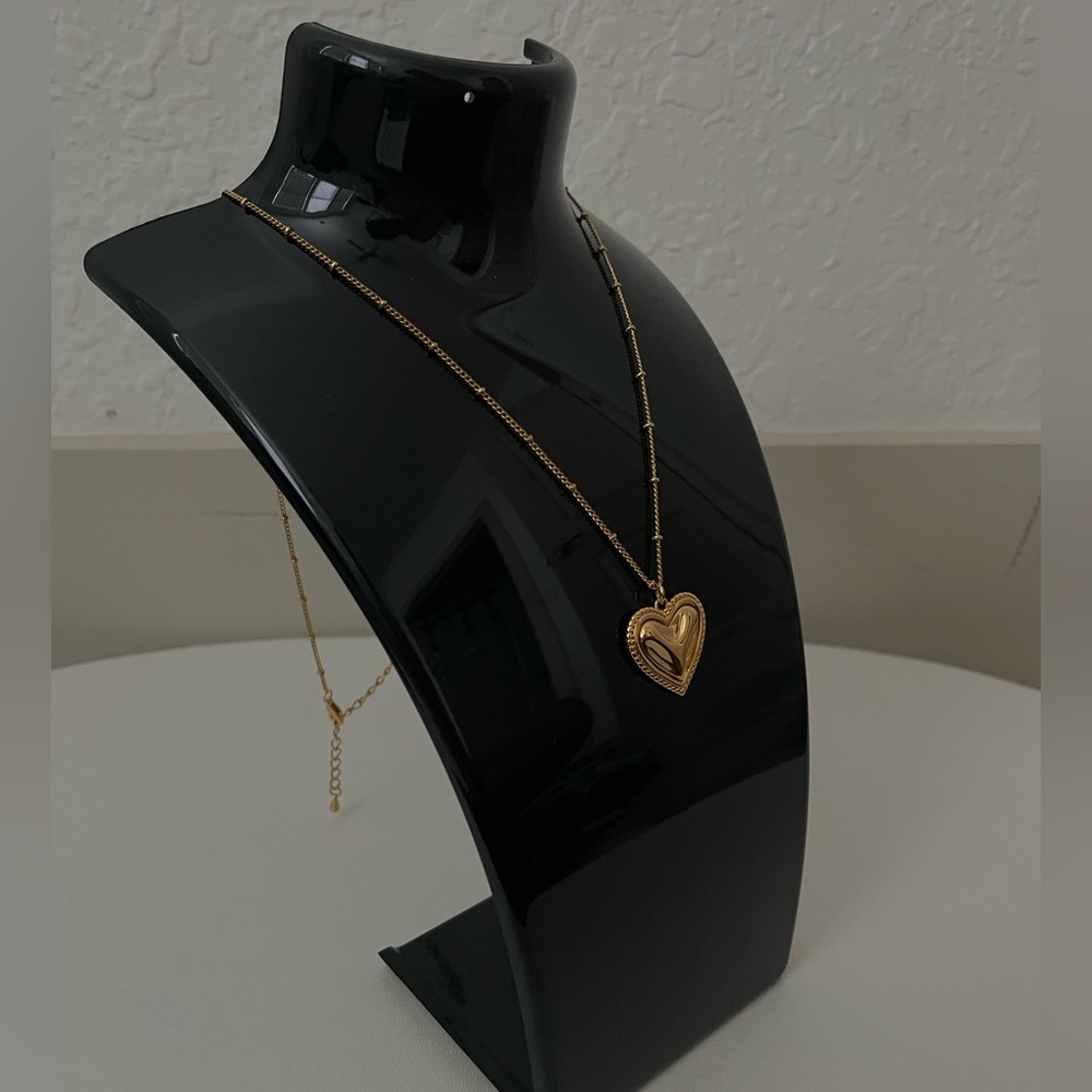 14k Gold Plated Round Heart Pendant Necklace | Gold
